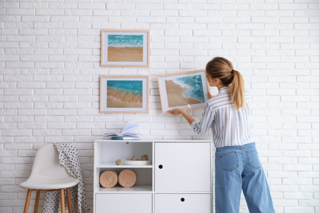 Colgar cuadros de forma fácil: descubre 7 formas
